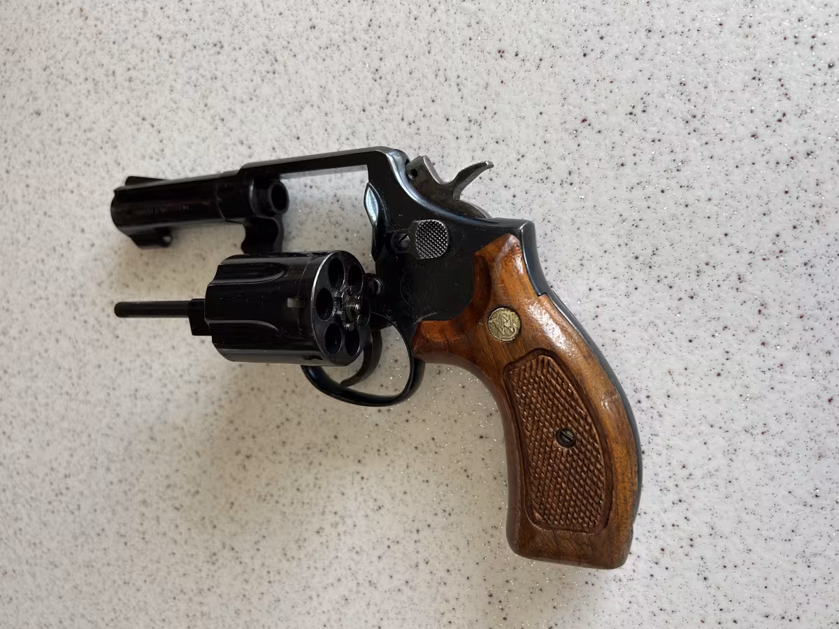 SMITH WESSON MODEL 10