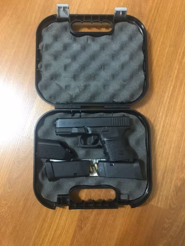 Avukatdan satılık Glock