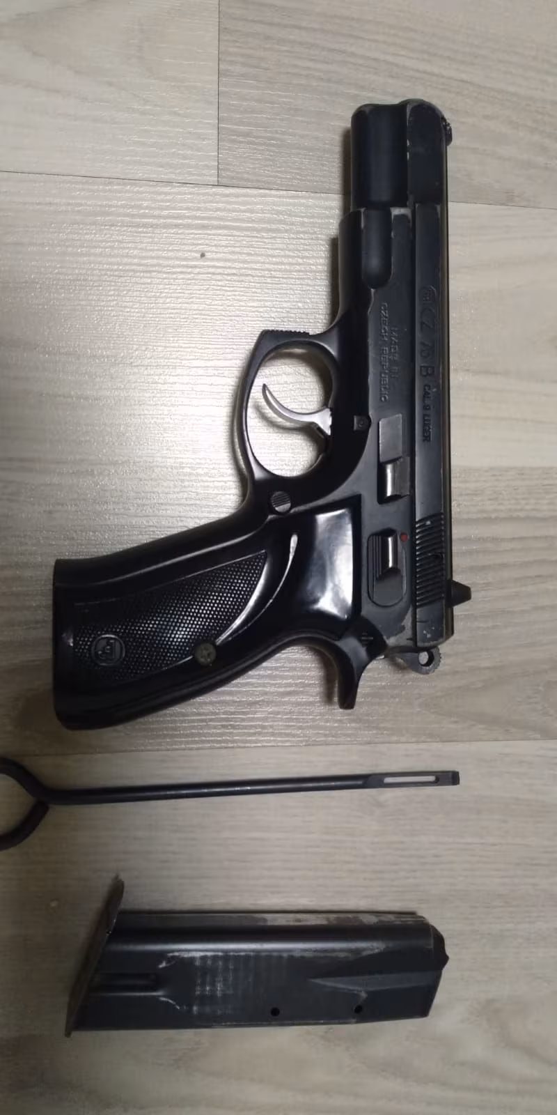 fiyat düştü emekli polis memurundan cz
