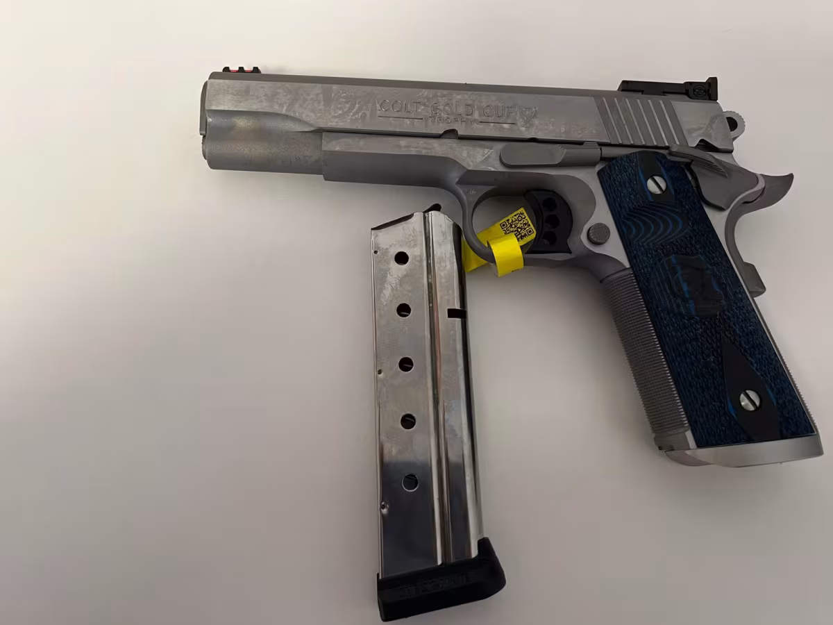 COLT GOLD CUP TROPHY 9x19