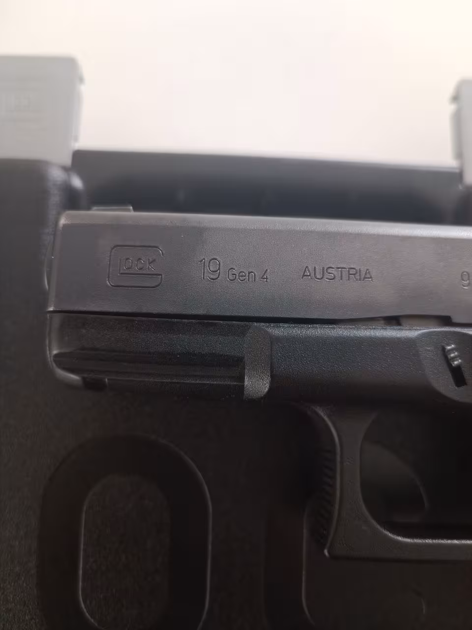 MEMUR EMEKLİSİNDEN SATILIK GLOCK 19 GEN4