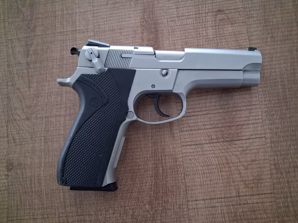 Smit wesson 5906 çok temiz kullanılmış