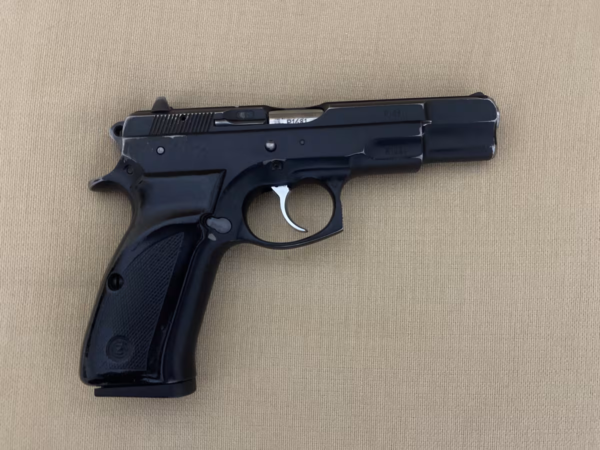 Emekli Polis Memurundan CZ75B