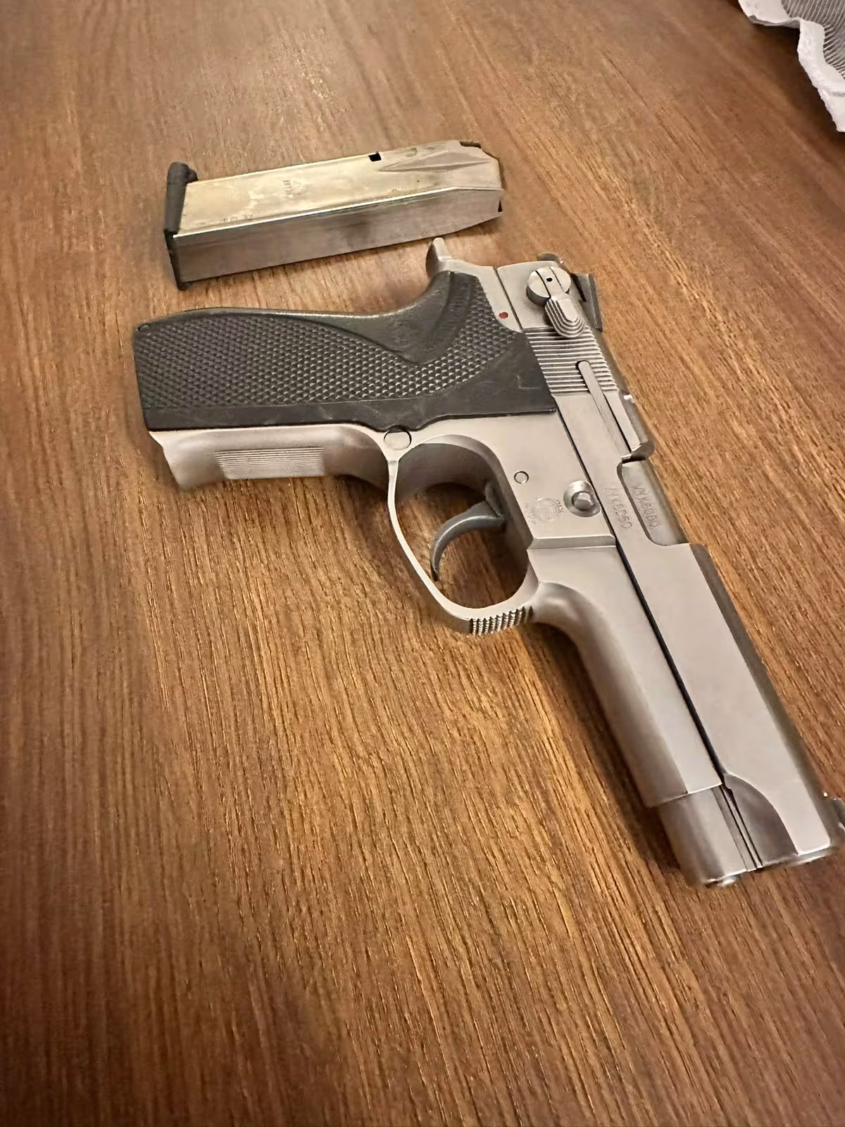 MEMURDAN TEMİZ SMİTH WESSON 5906