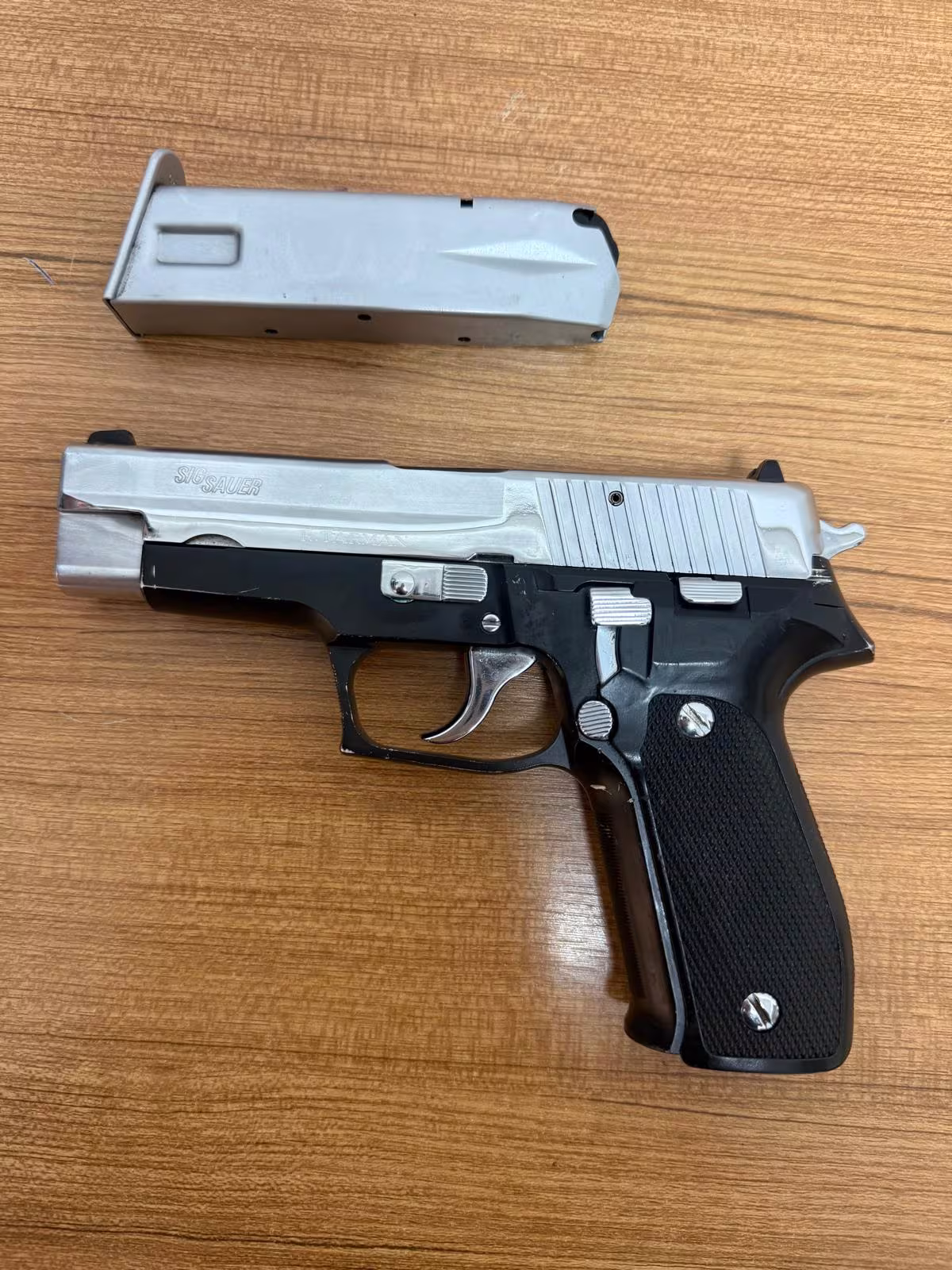 SIG Sauer P226   "MADE IN GERMANY" Gümüş Renkli Sürgü