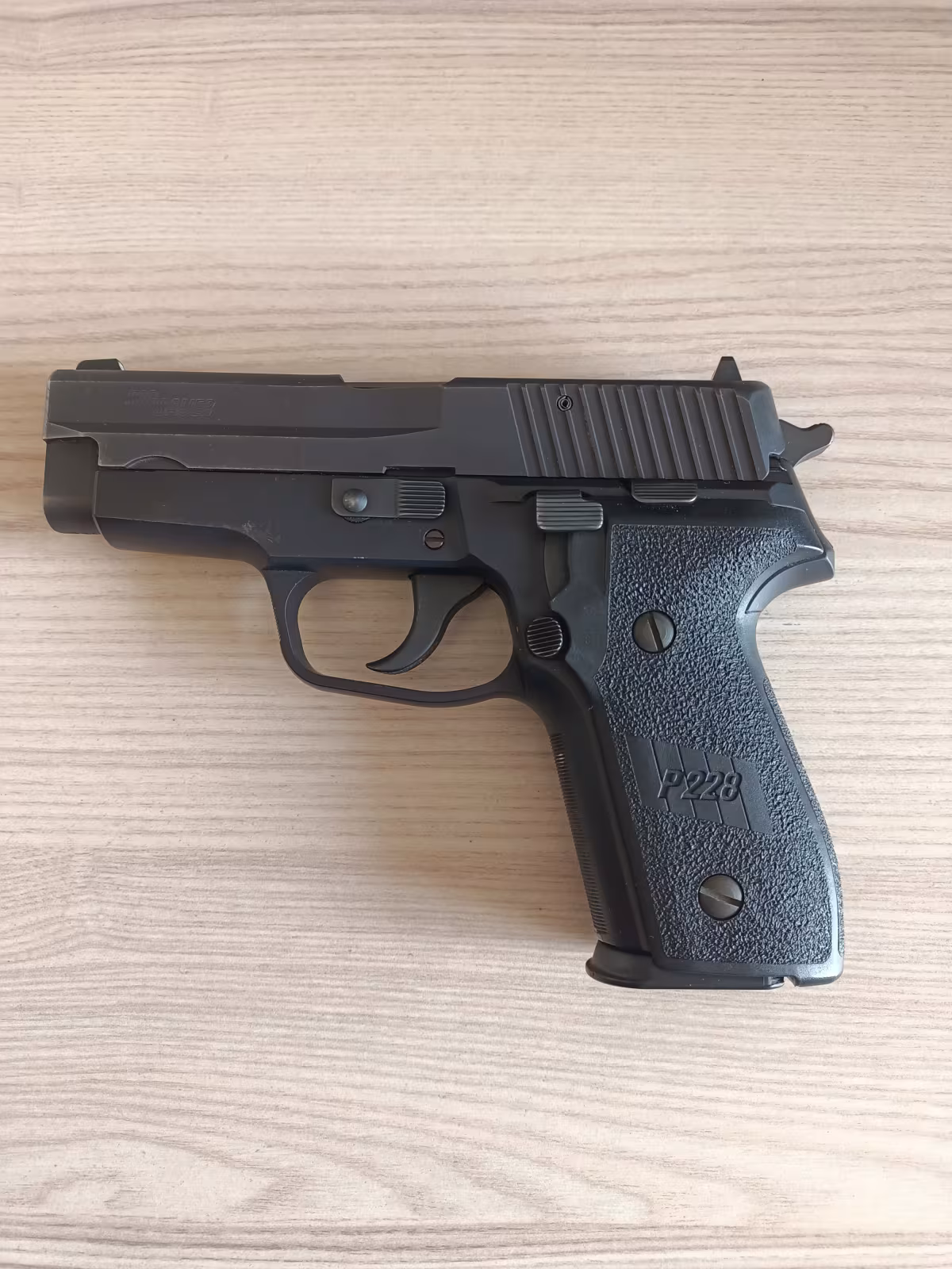 Temiz Kullanılmış Sig Sauer P228