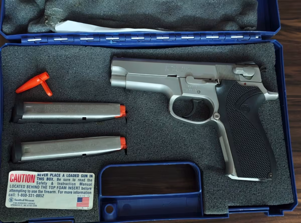Diplomattan intikal Smith Wesson 5906