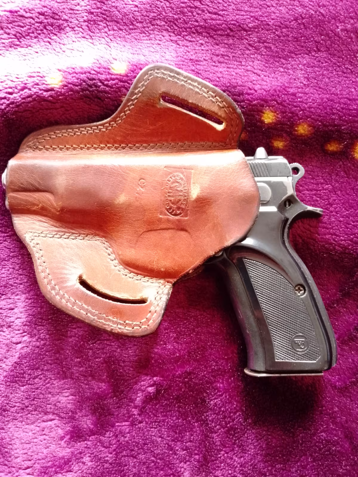 Orijinal haliyle yorgun olmayan CZ75 B