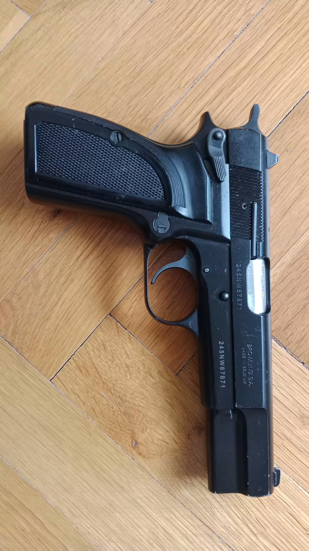 TSK PERSONELİ ASTSUBAYDAN SATILIK BELÇİKA BROWNİNG TABANCA