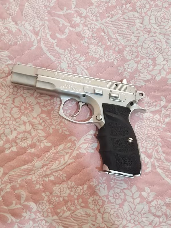Emekli Polisten çok temiz Krom kaplama1994 model cz75b ACİL