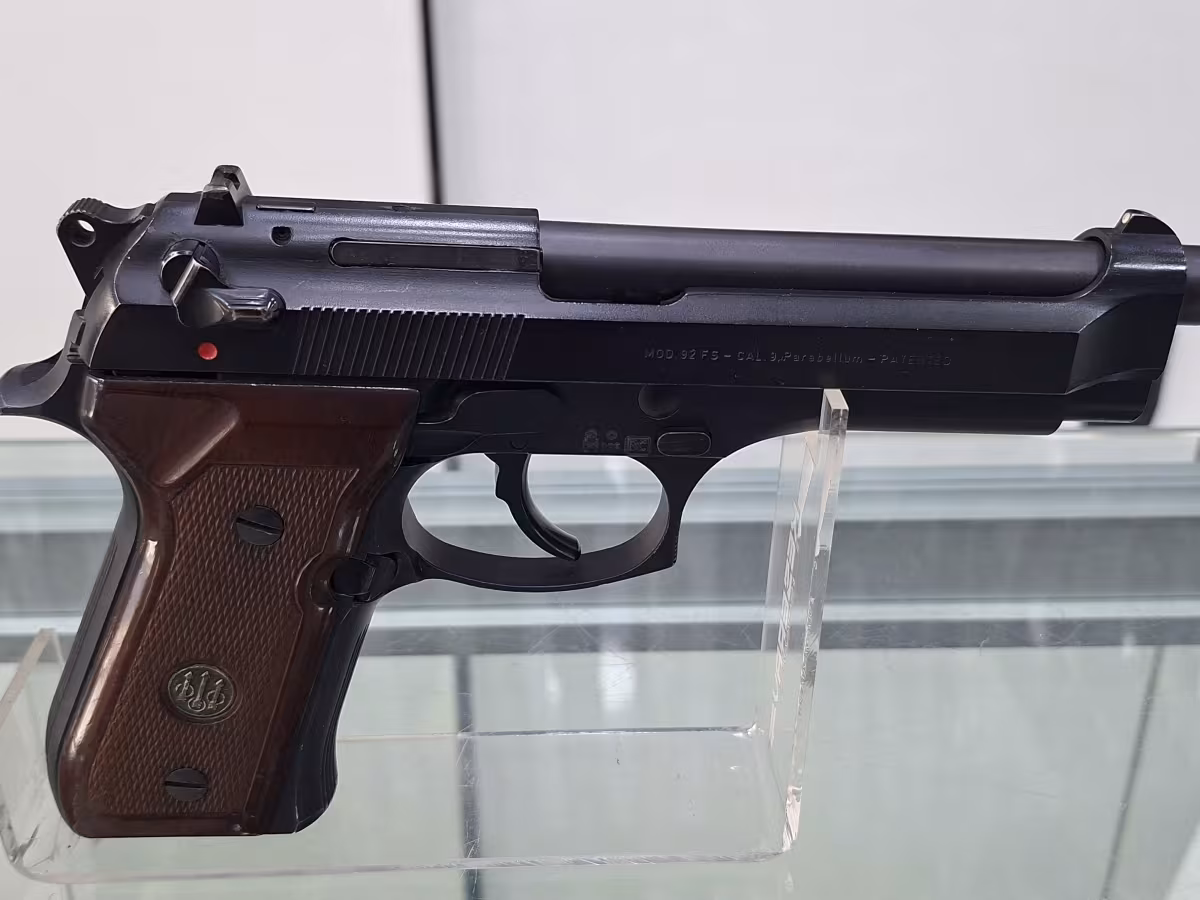 Acil BERETTA F92