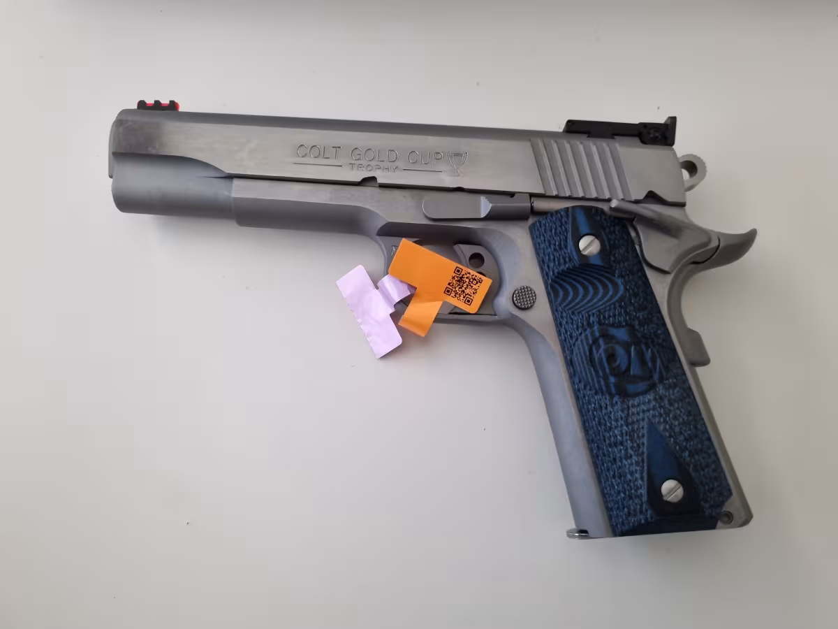Kamu görevlisinden sıfır Colt gold cup lite