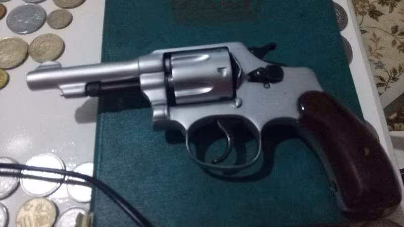 Smith vesson 32 kalibre