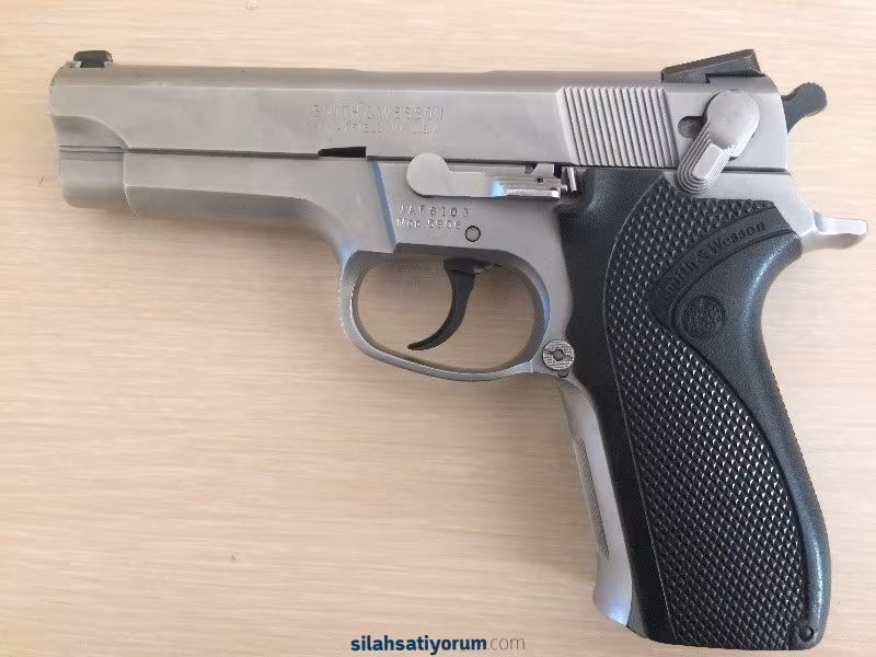SMİTH&WESSON 5906 şarjörlü tabanca