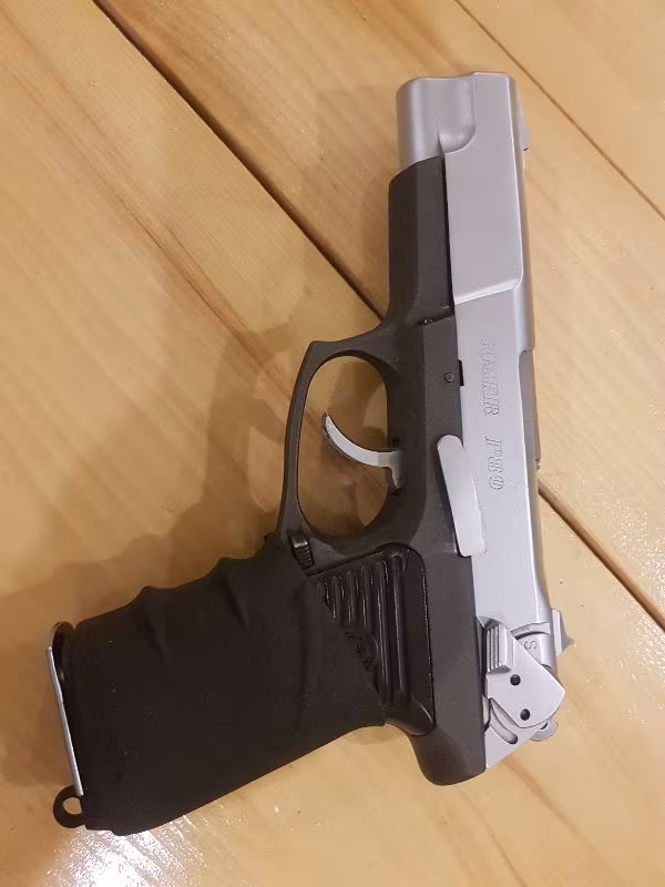 P89