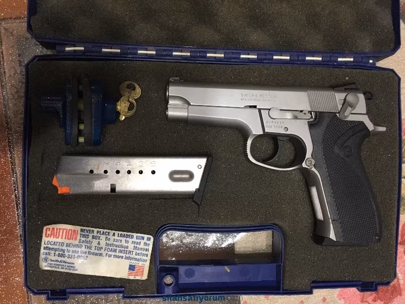 Hiç kullanılmamış 5906 Smith Wesson (15+1)