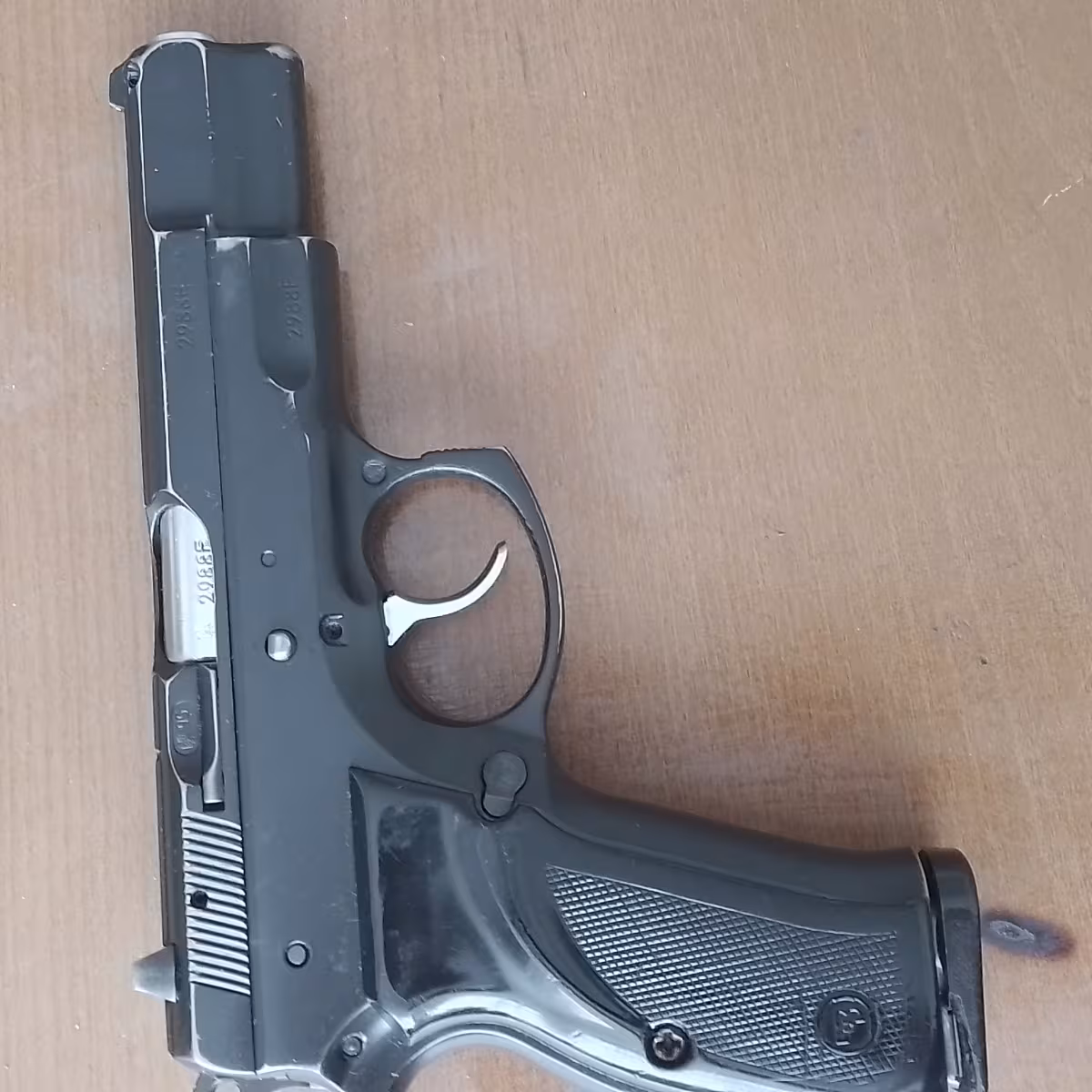 Emekli polisten orjinal cz75 B