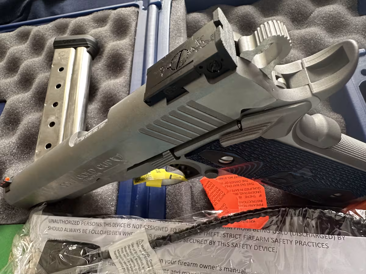 Colt  Tropy 9*19  Sıfır kutusunda