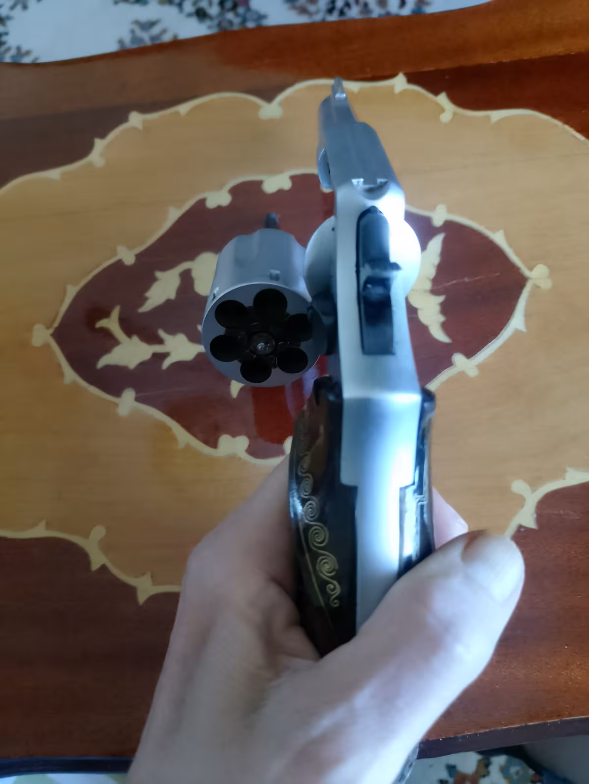 İhtiyaçtan satılık Smith Wesson 38 cal