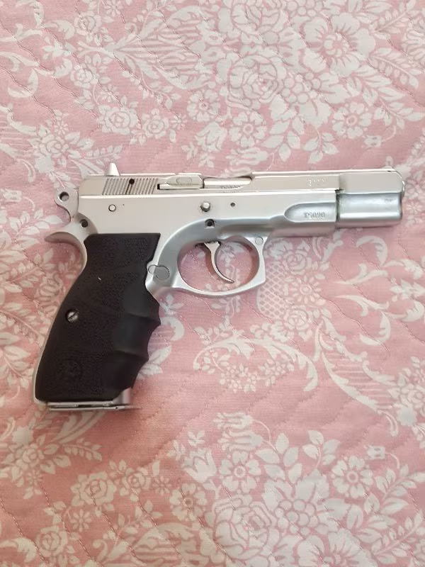 Emekli Polisten çok temiz Krom kaplama1994 model cz75b ACİL