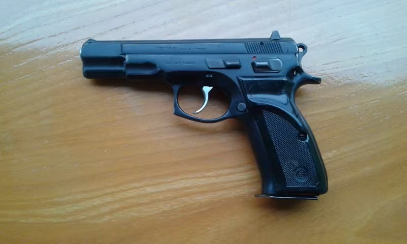 Emekli Polisten CZ 75 B LUGOR serisi 15+1