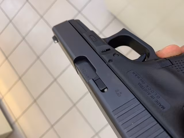 GLOCK 19 GEN 4 ÇOK TEMİZ