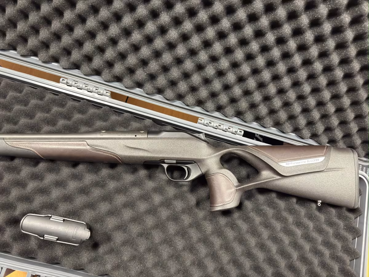 Blaser R8 Professional Success Leather 7×64 Yivli Tüfek