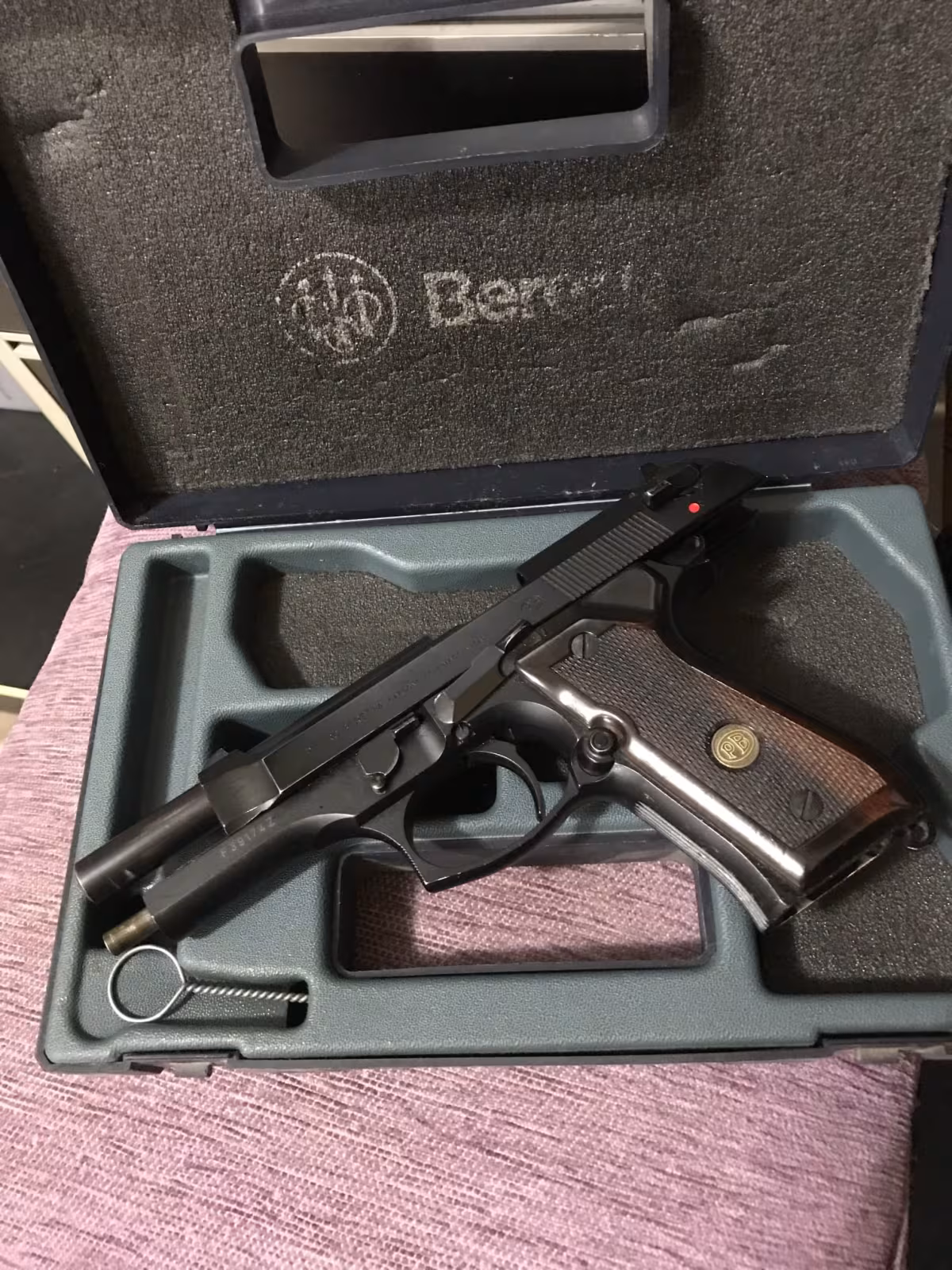 ACİL ÇOK UYGUN FİYATLI TERTEMİZ BERETTA 92 FS PARABELLUM
