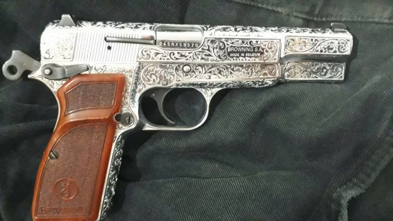 Temiz gümüş işlemeli bulundurma rusatli silah imi satiyorum