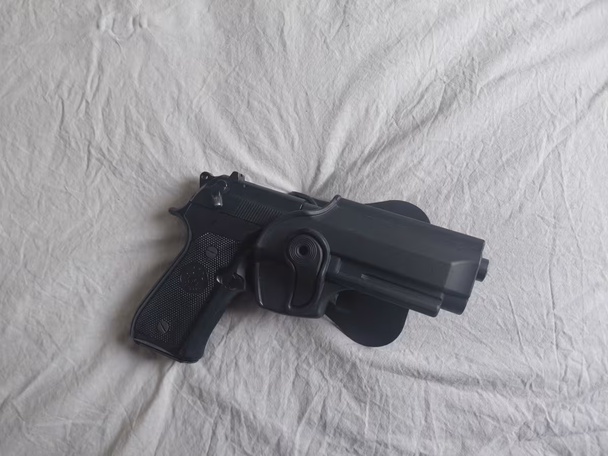 Sahibinden boyasız temiz Beretta 92 F