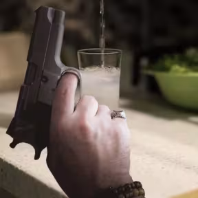 Kusursuz Kondisyonda Smith & Wesson 5906 – Efsanevi Klasik