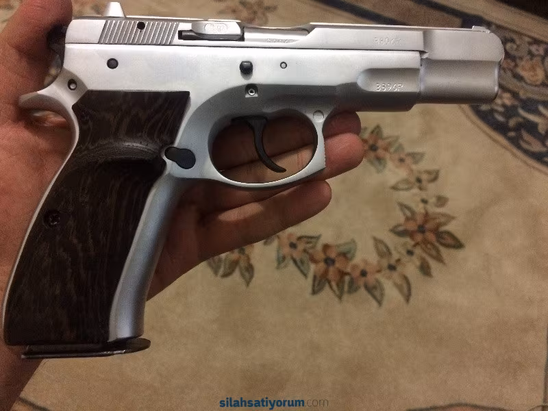 Polis Memurundan Temiz Cz-75B