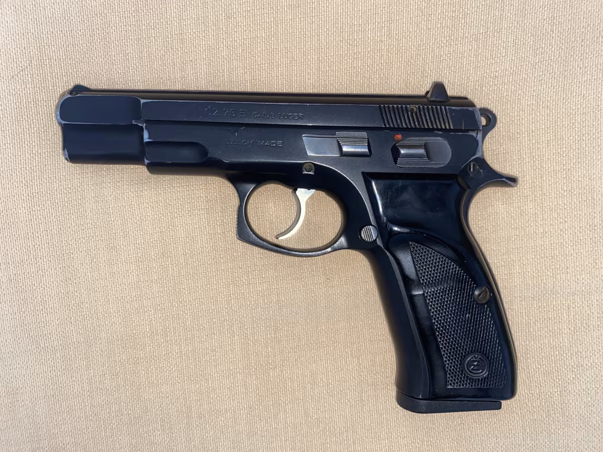 Emekli Polis Memurundan CZ75B