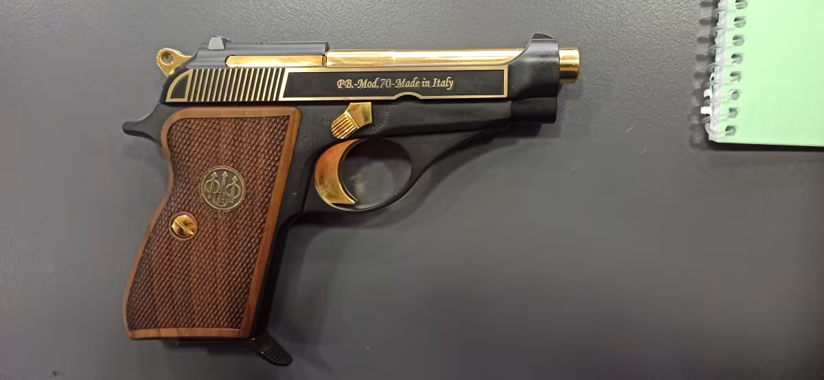 Acil satılık düğmeli Beretta