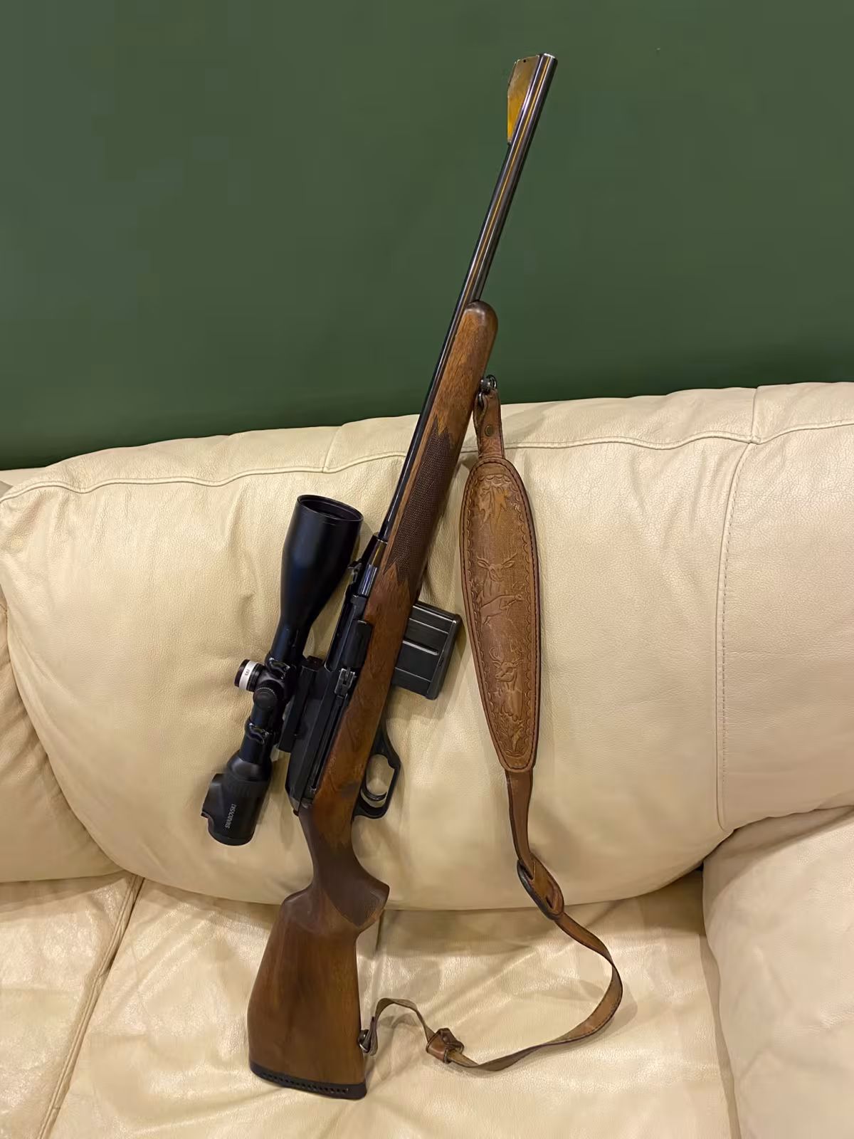 HK 770