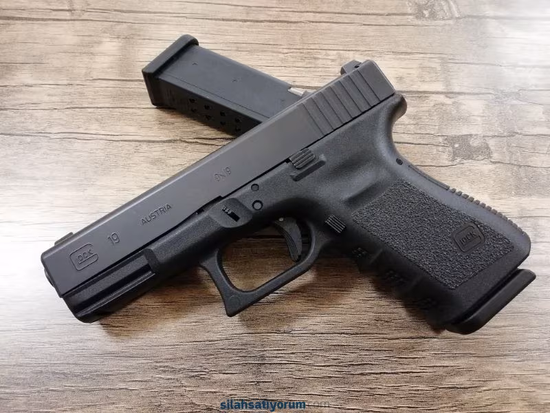 Glock 19 Gen 3 Anahtarlı Sıfır Hiç Ateş Edilmemiş