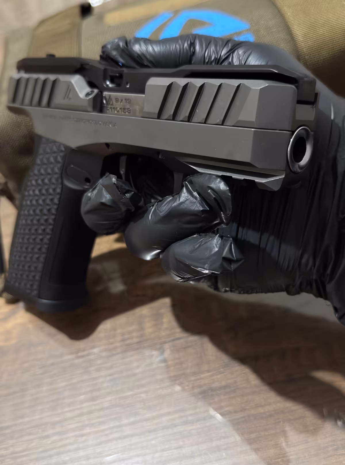 LAUGO ARMS ALIEN REMUS