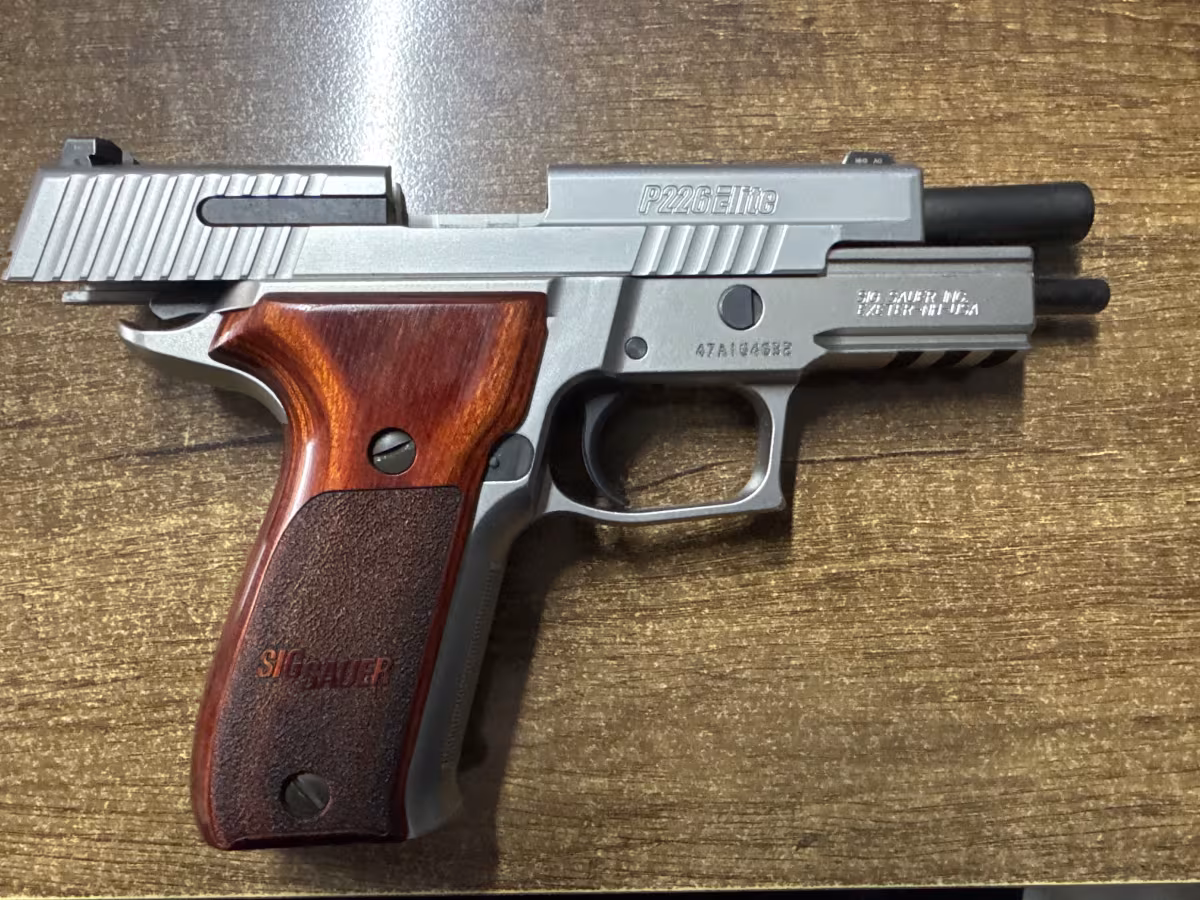 SigSauer P226 Elite