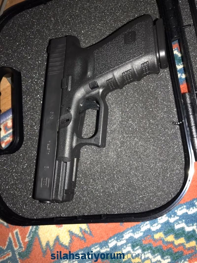 Kutusunda Glock 19  anahtarlı