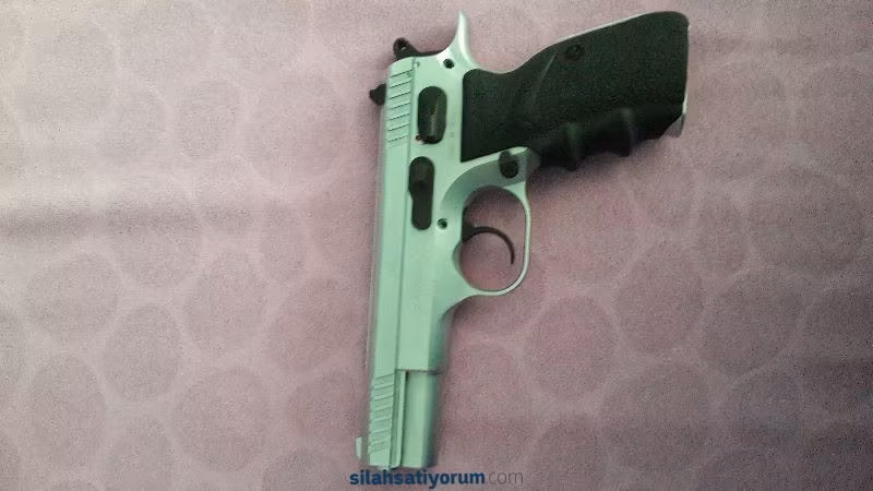 Sarsılmaz Kılıç 2000