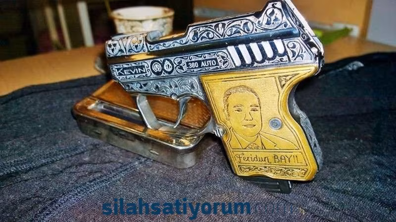 Özel İşçilikli Eşsiz Kabzeli Tabanca