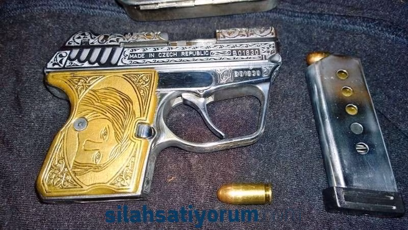 Özel İşçilikli Eşsiz Kabzeli Tabanca